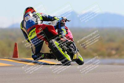 media/Oct-09-2022-SoCal Trackdays (Sun) [[95640aeeb6]]/Turn 9 Backside (120pm)/